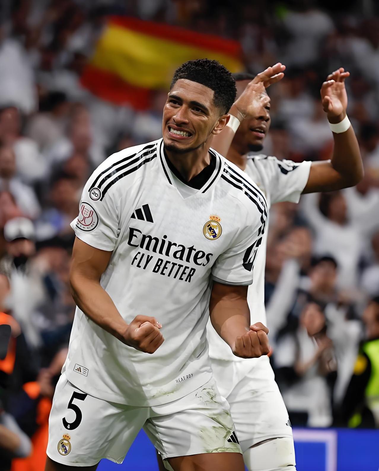 开云体育视频直播-少年足球天才崭露头角，挑战世界级球星