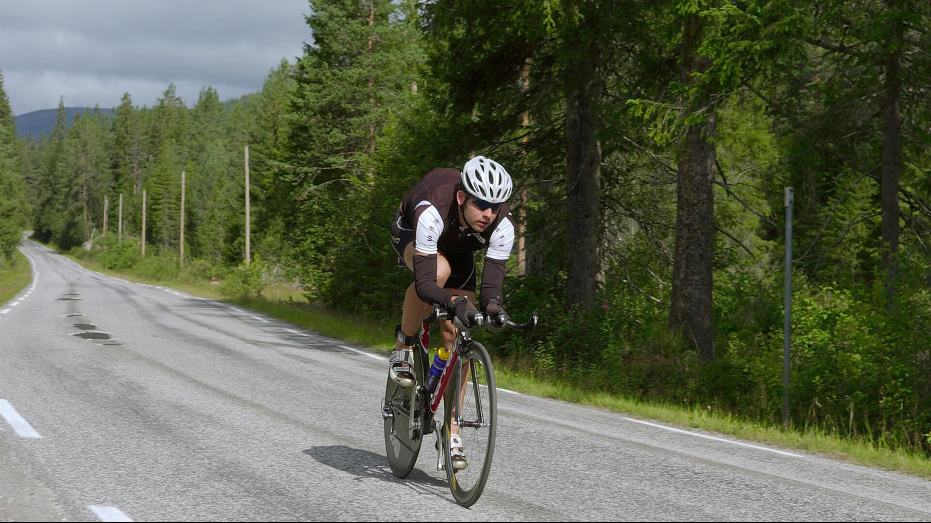 开云官方平台-霍勒迪的无声宣言，雄鹿对阵篮网，他用防守与智慧重定义证明